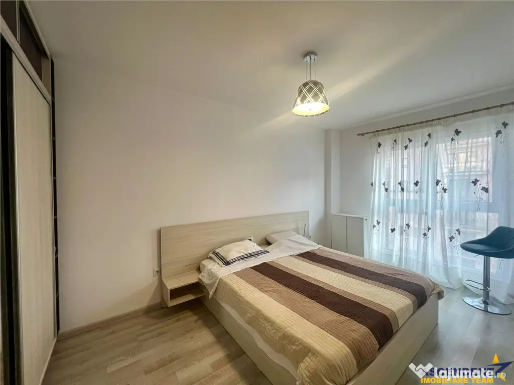 Apartament decomandat, zona Coresi, Tractorul, 2 locuri parc 
