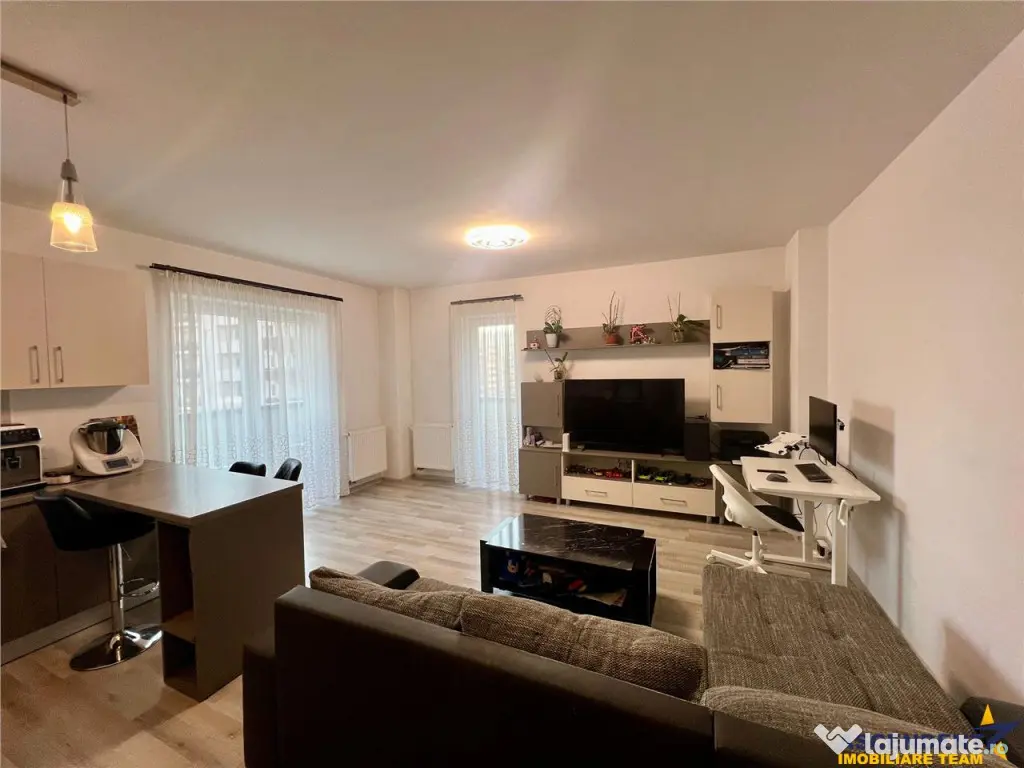 Apartament decomandat, zona Coresi, Tractorul, 2 locuri parc 