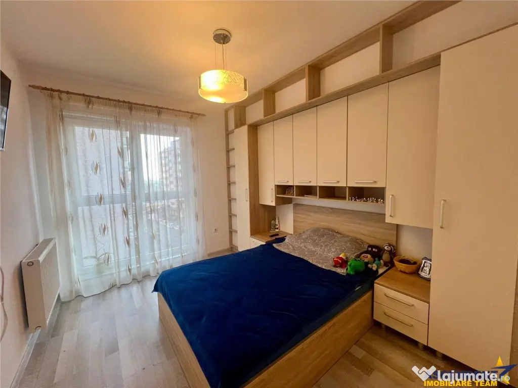 Apartament decomandat, zona Coresi, Tractorul, 2 locuri parc 