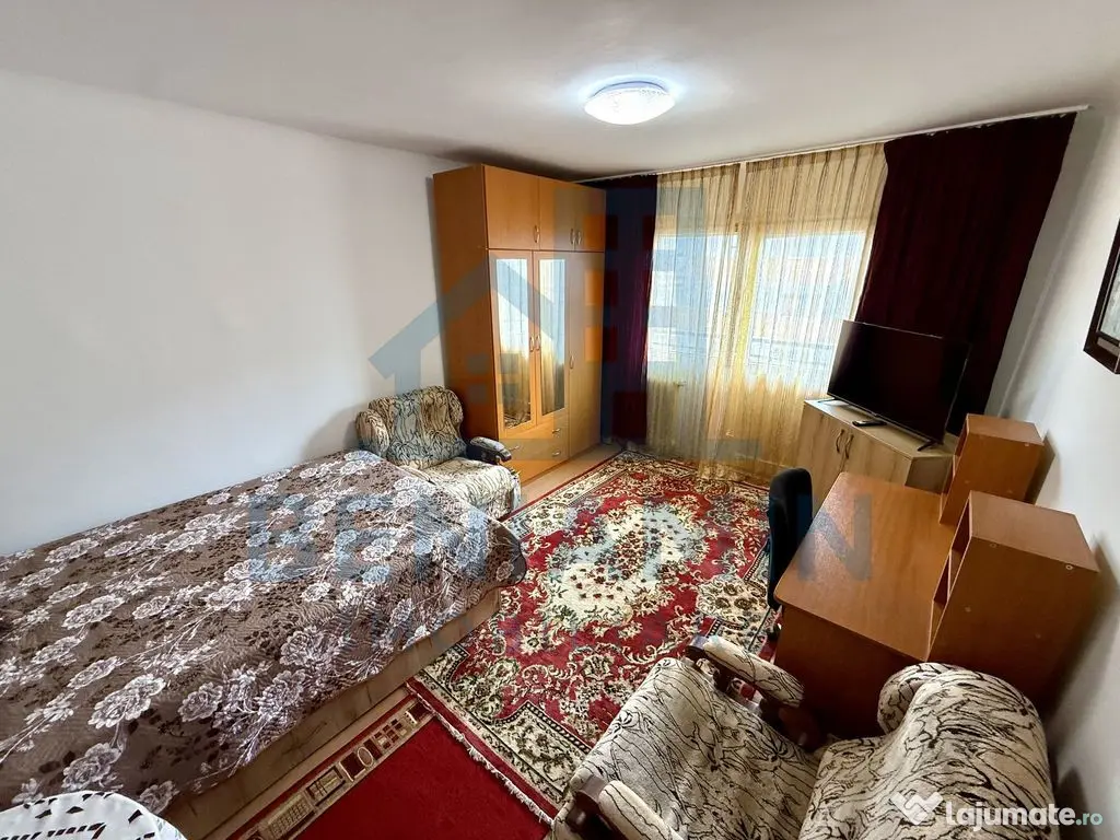 Garsoniera decomandata - mobilata - utilata - etaj 3 - Ro... 