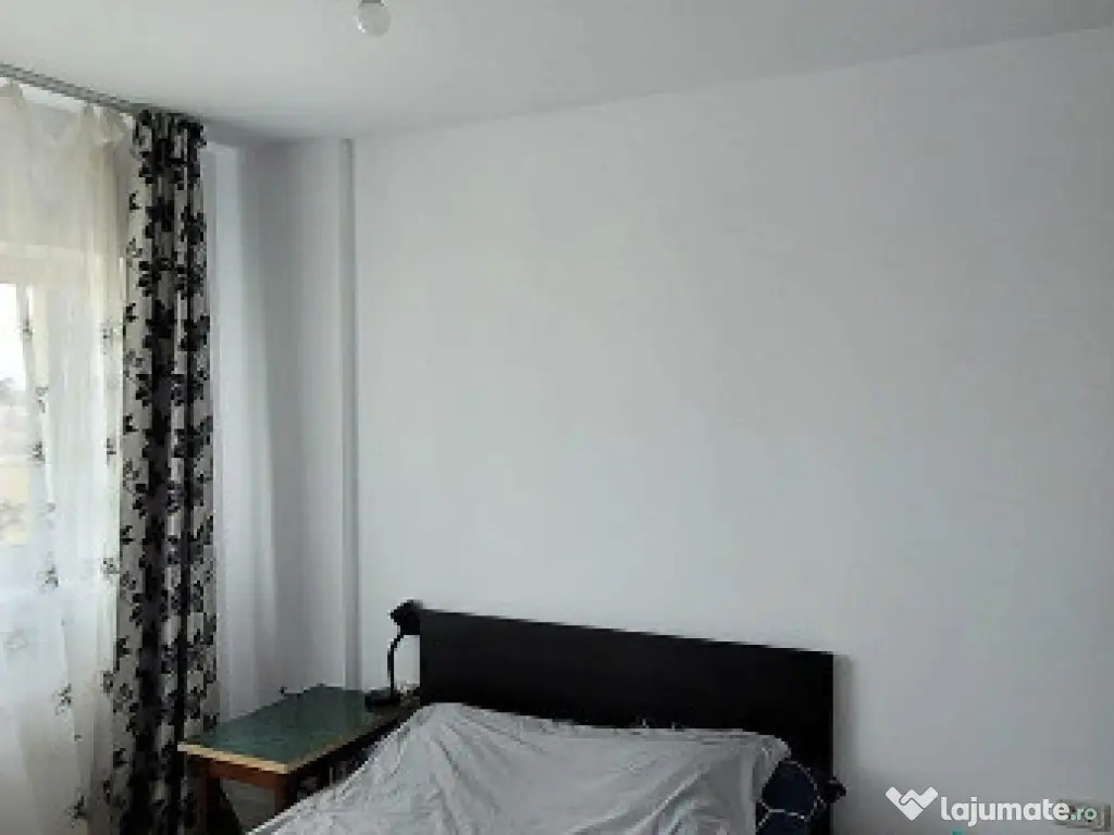 Apartament de 3 camere zona TRACTORUL,complex Vivamus 