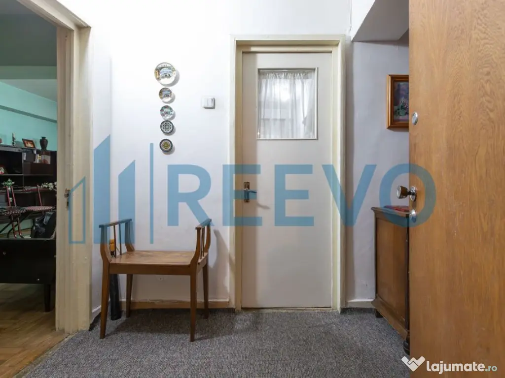 Apartament 4 camere, et. 1, str. 9 Mai, Bacău