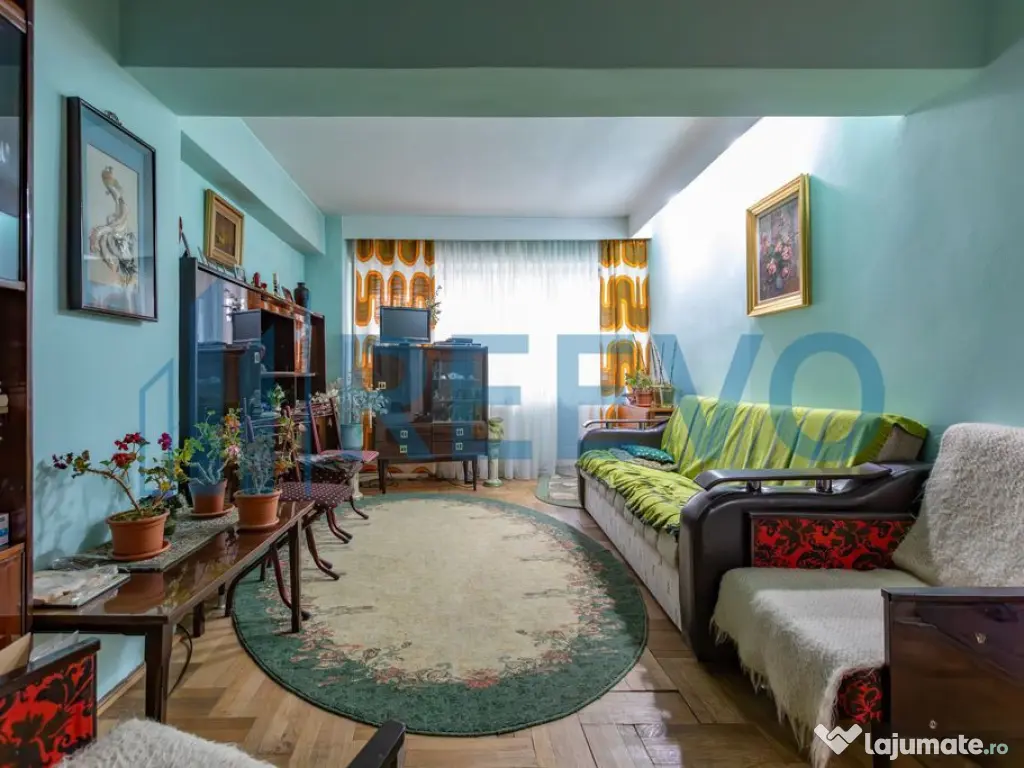 Apartament 4 camere, et. 1, str. 9 Mai, Bacău