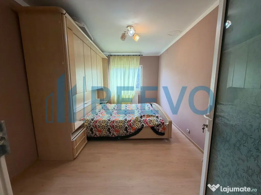 Apartament 3 camere decomandat, Târgu Ocna 