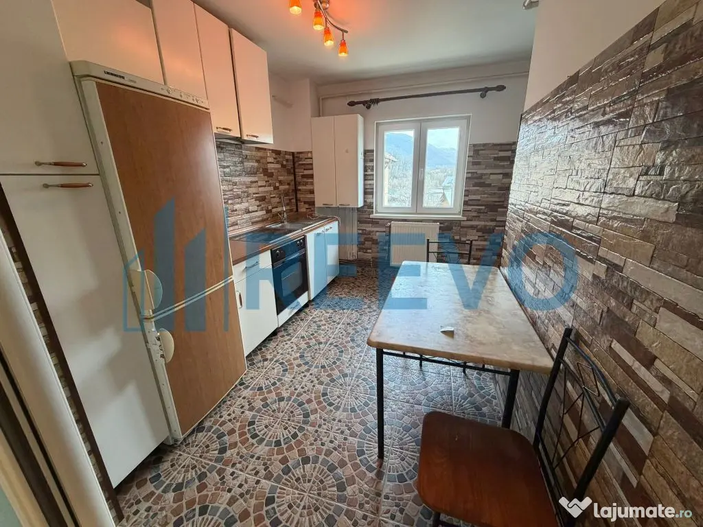 Apartament 3 camere decomandat, Târgu Ocna 