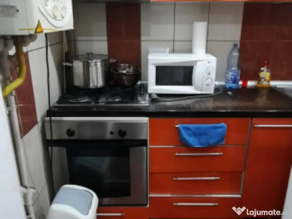 ETAJ 1. Garsoniera , zona Hipodrom-Pietatii.