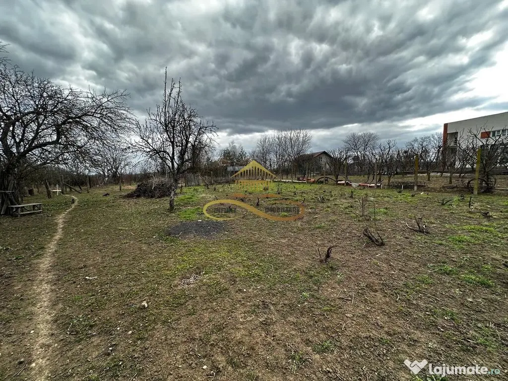 Teren intravilan 2000 mp - Magura -str. Intre Vii / Bacau 
