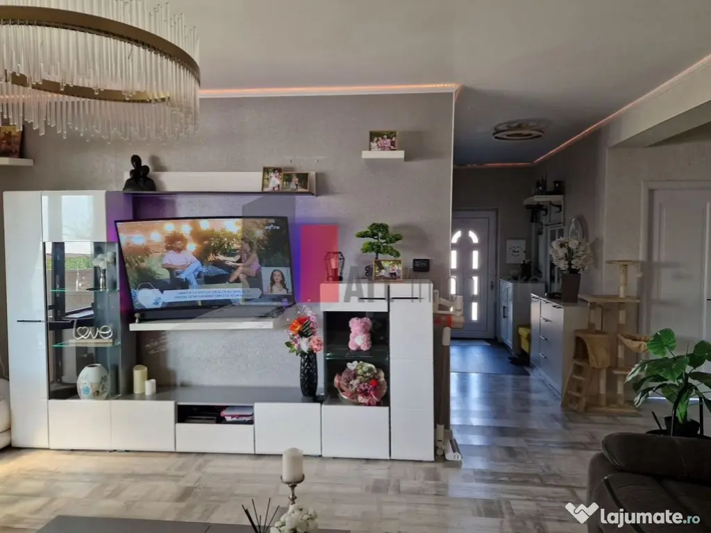 Vanzare casa moderna cu piscina si zona de fitness --Miha... 