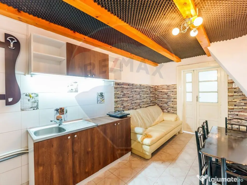 Apartament la casa in zona ultracentrala 