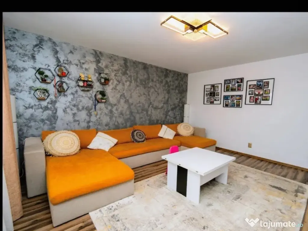 C5 - 3 camere, renovat complet, mobilat si utilat, parcare p 