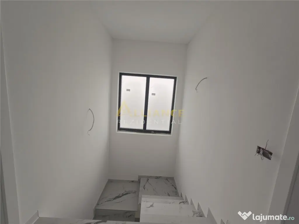 Vila individuala- 4 camere- 2 bai- 375mp teren 