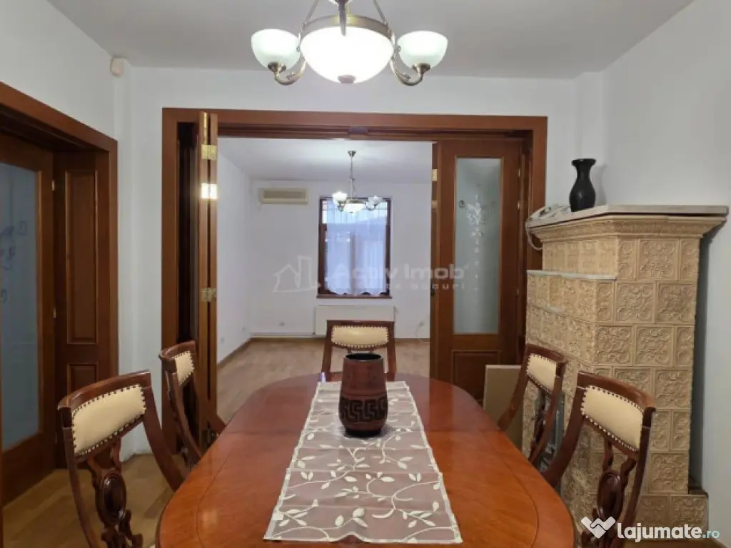 Vila 5 camere, 150 mp, Piata Alba Iulia- Decebal