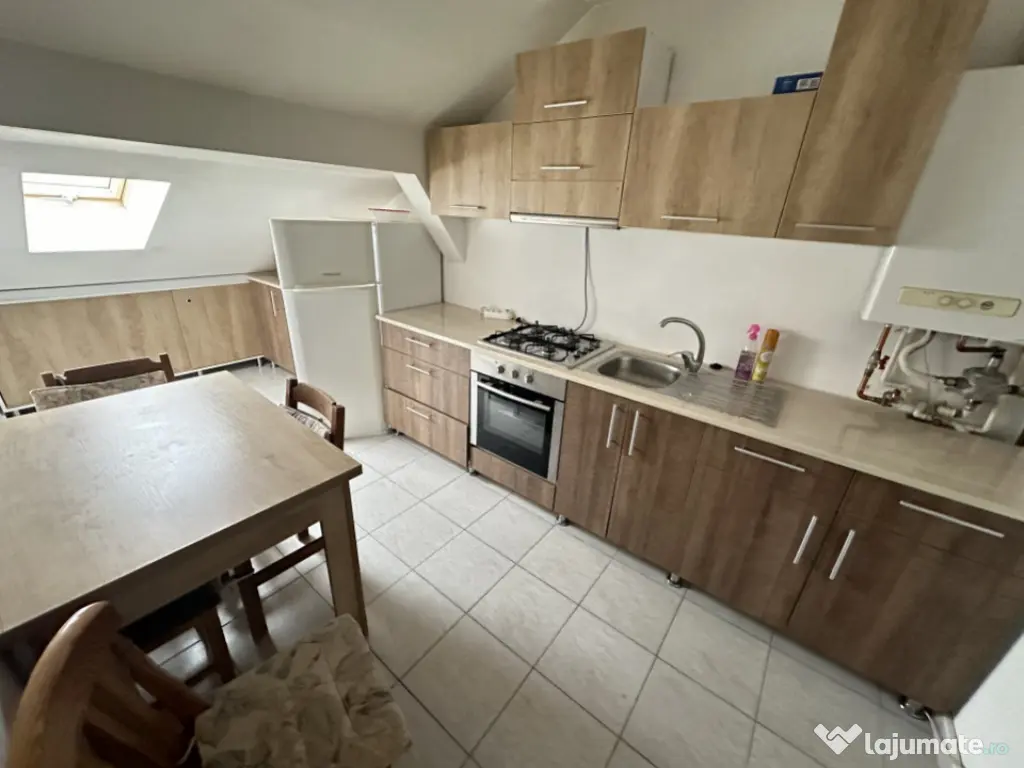 Apartament 3 camere 100mp zona Tilisca 