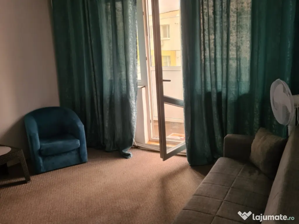 pf vând apartament două camere semidecomandate 