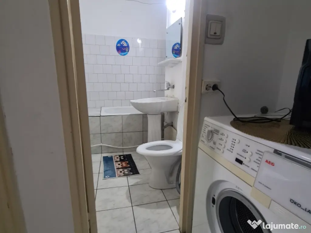 pf vând apartament două camere semidecomandate 