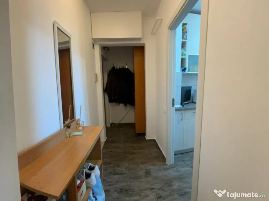 Apartament 2 camere, cu balcon, beci si loc de parcare, situ 