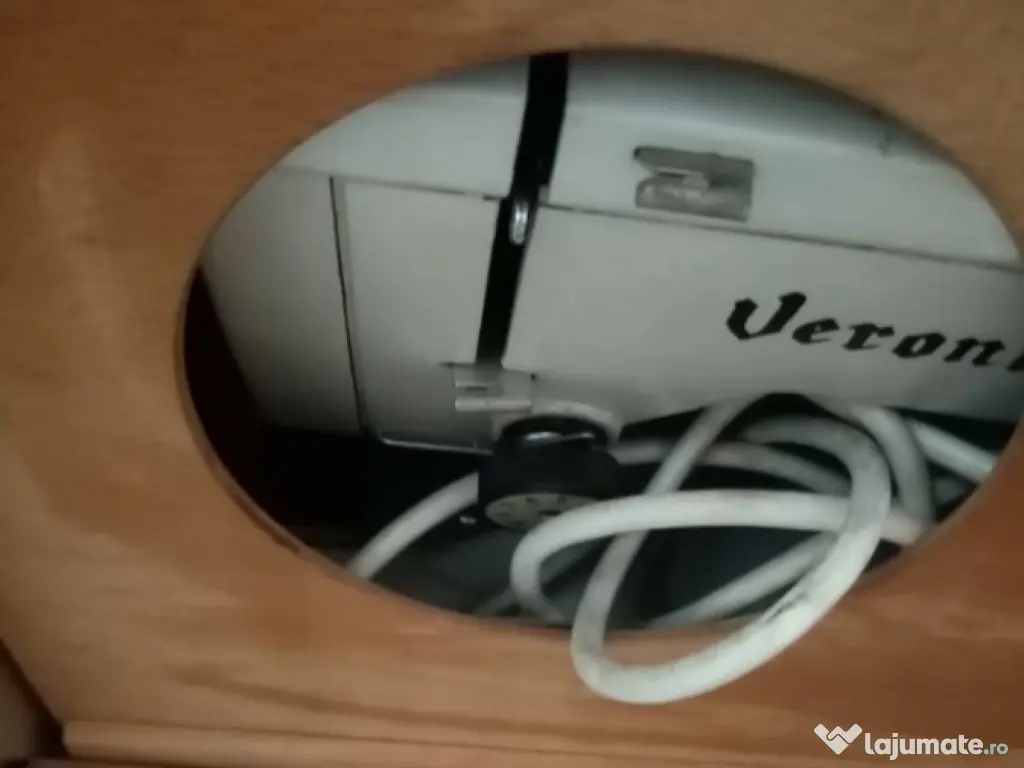 vând mașină cusut! 