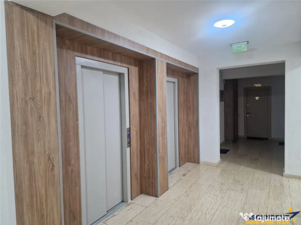 Apartament decomandat, cu parcare subterana, Coresi, Tractor 