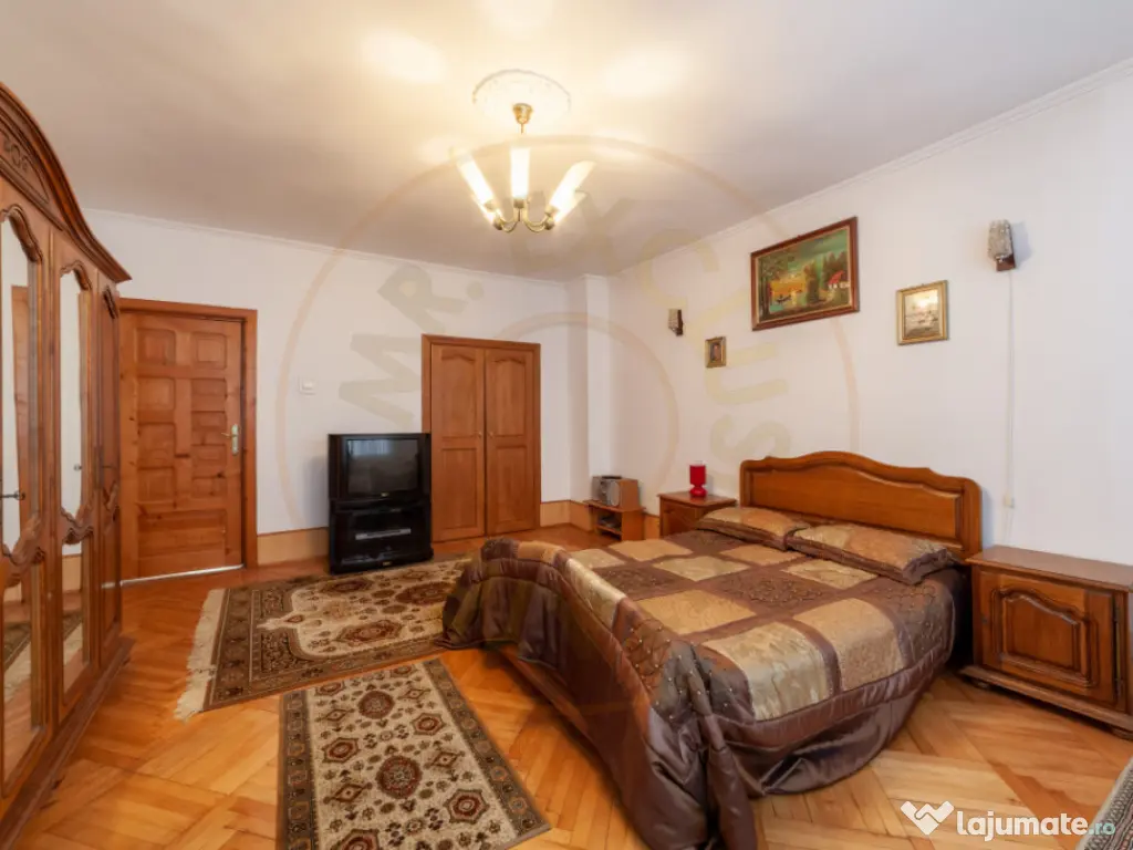 Casa Centrala Pitesti - Strada Traian 