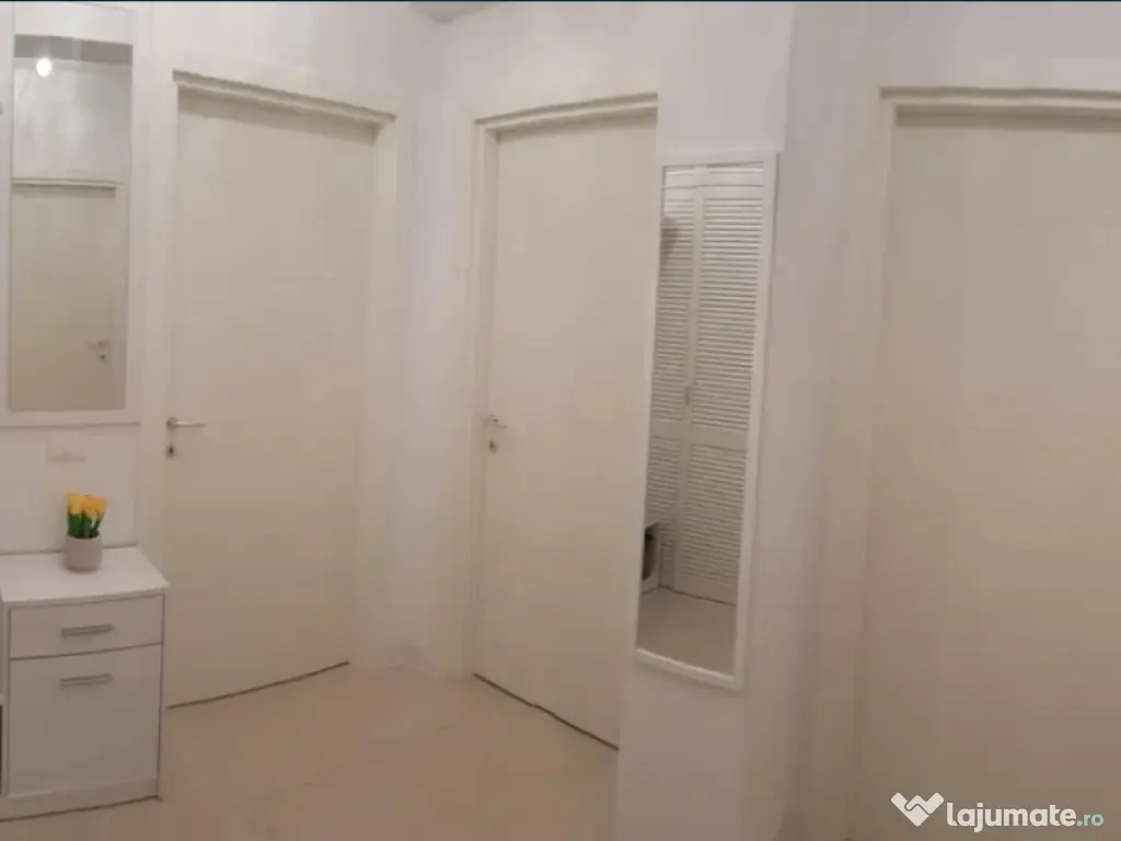 Apartament 2 camere, decomandat - zona Bartolomeu 