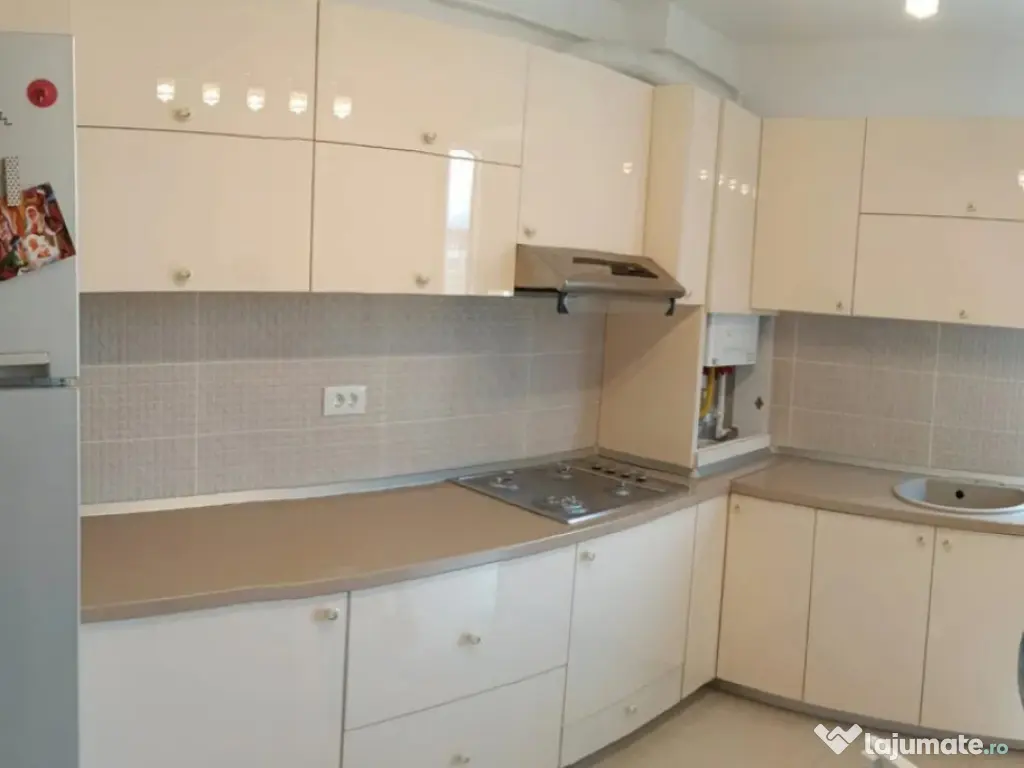 Apartament 2 camere, decomandat - zona Bartolomeu 