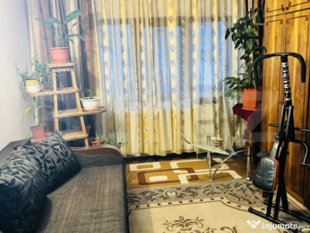 Vânzare apartament decomandat , 80 mp, Câmpulung Moldovens 