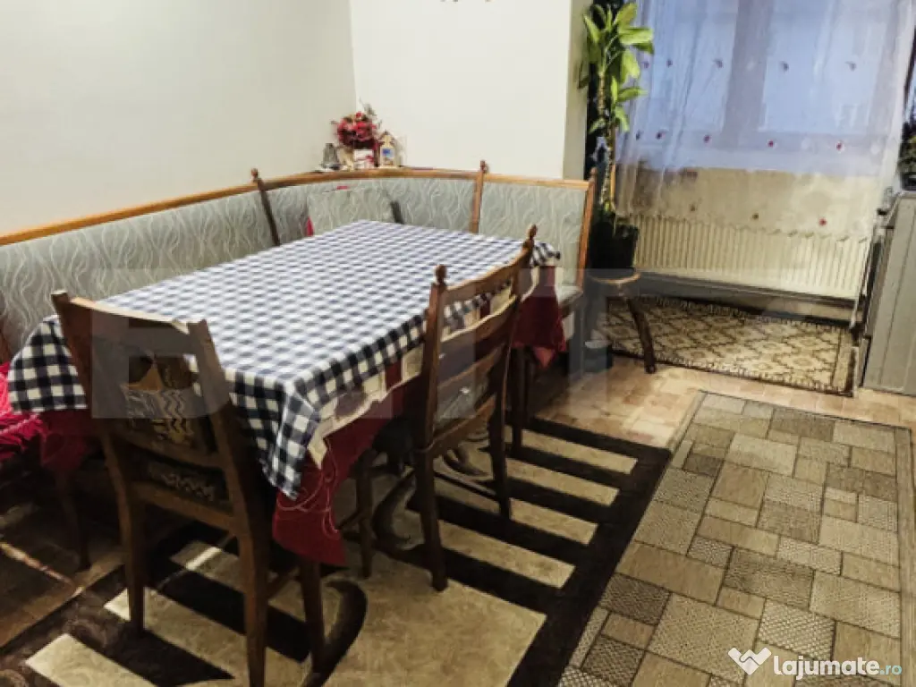 Vânzare apartament decomandat , 80 mp, Câmpulung Moldovens 