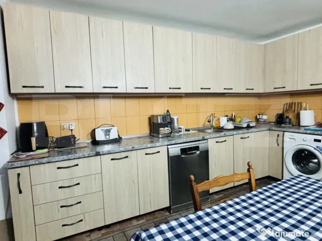 Vânzare apartament decomandat , 80 mp, Câmpulung Moldovens 
