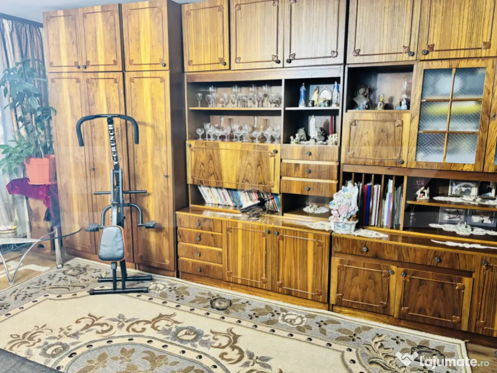 Vânzare apartament decomandat , 80 mp, Câmpulung Moldovens 