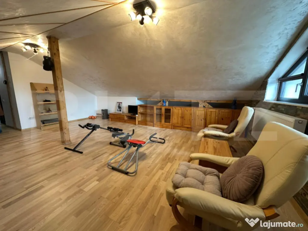 Casa moderna P+1+M, 3 dormitoare, zona Ford 