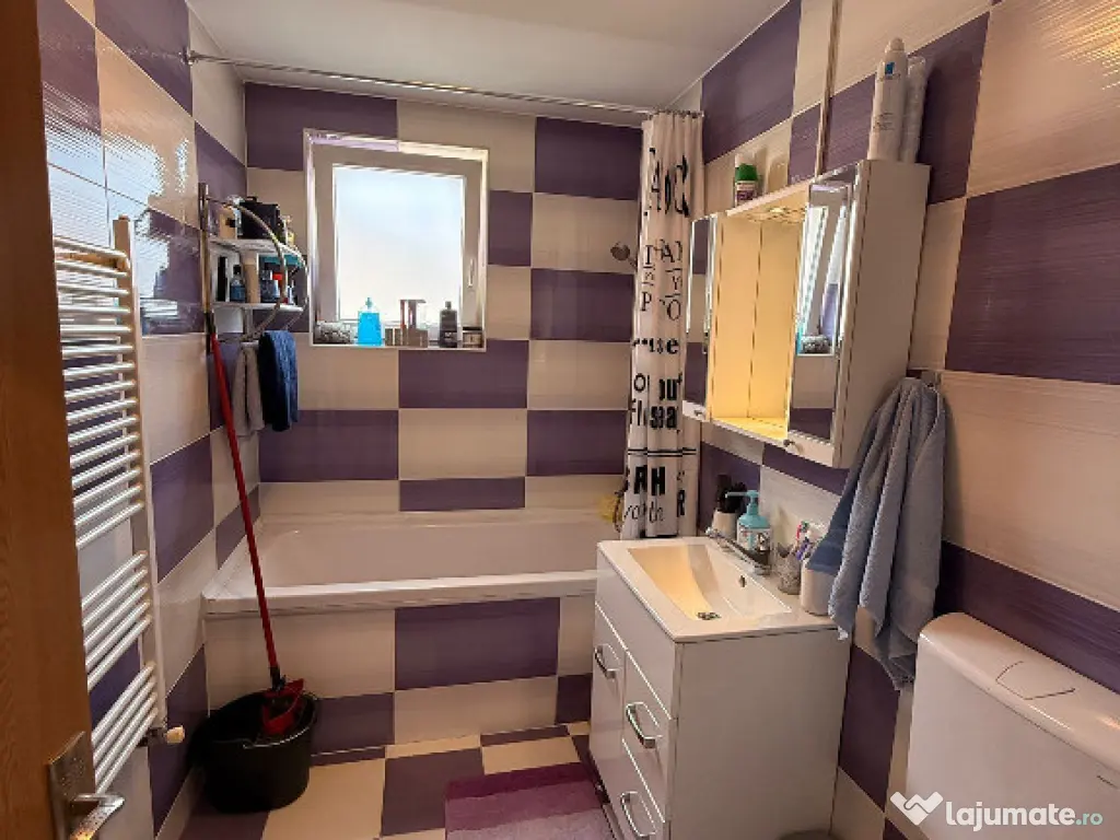 Apartament 2 camere semidecomandat zona Eroilor 