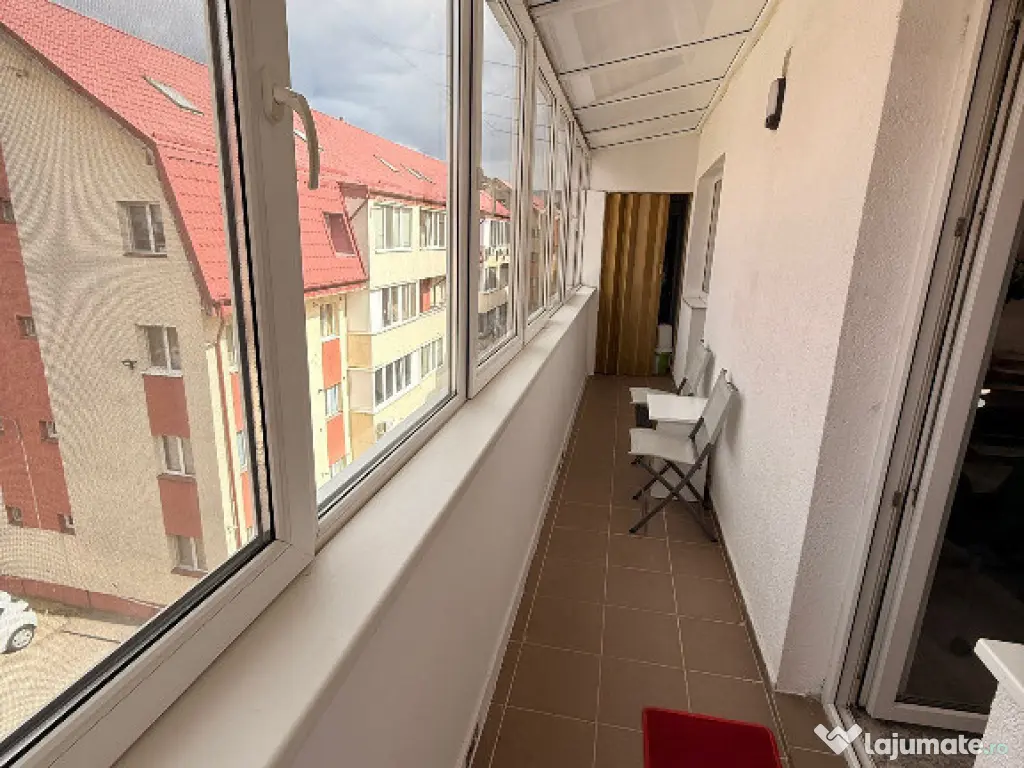 Apartament 2 camere semidecomandat zona Eroilor 