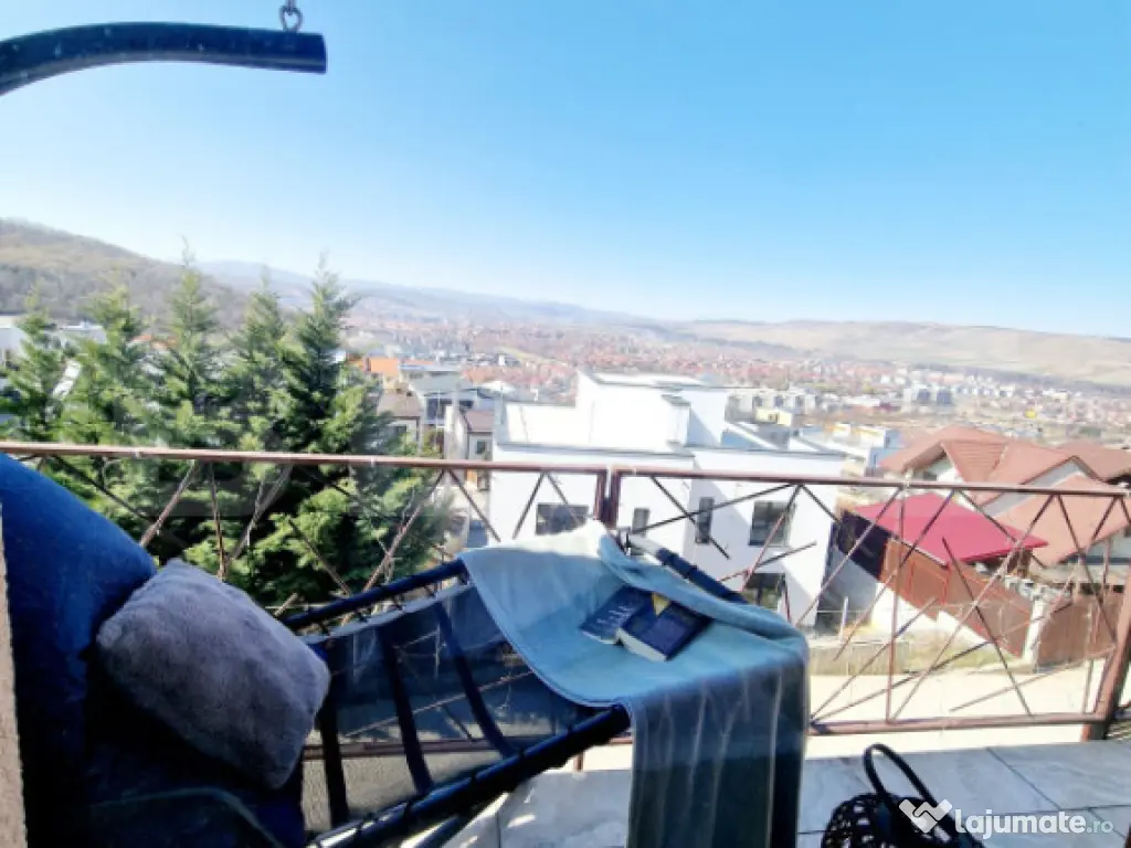 Duplex modern cu 140mp utili, panorama superba, teren 320mp, 