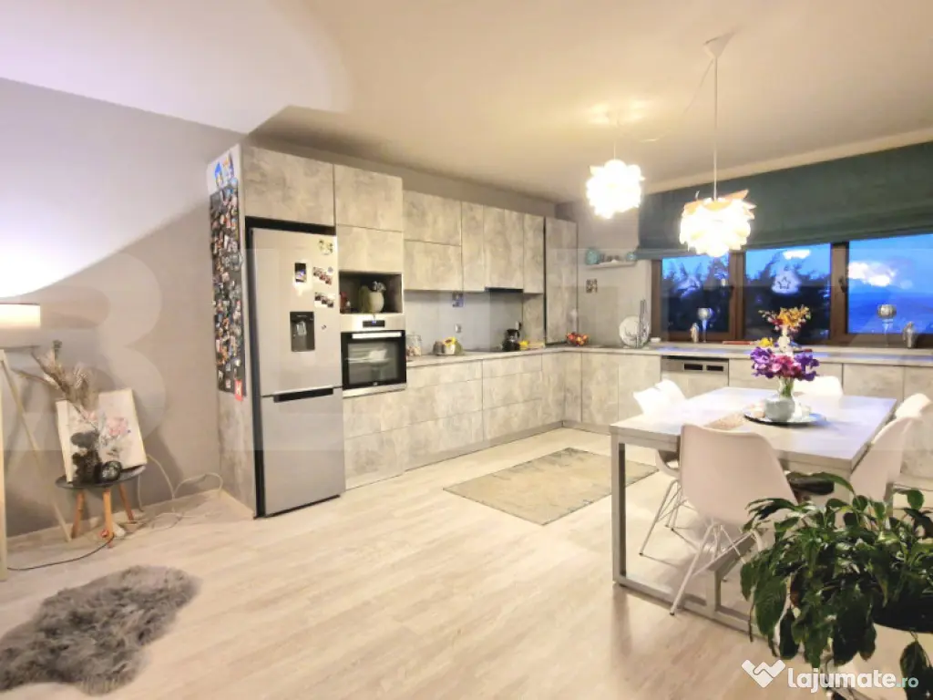 Duplex modern cu 140mp utili, panorama superba, teren 320mp, 