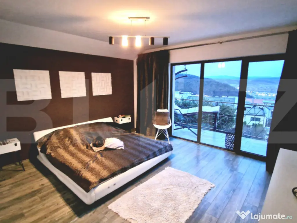 Duplex modern cu 140mp utili, panorama superba, teren 320mp, 