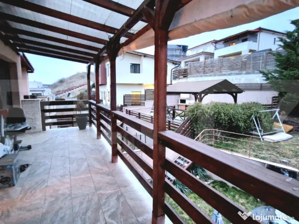 Duplex modern cu 140mp utili, panorama superba, teren 320mp, 