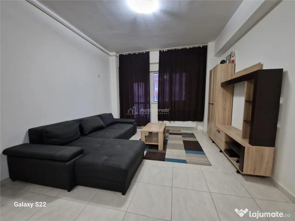 2 cam Militari Residence, str. Rezervelor- Cafe Roz 