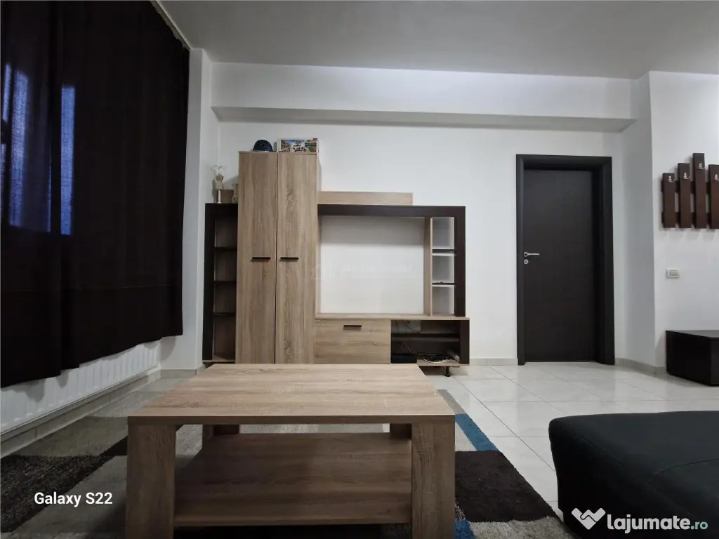 2 cam Militari Residence, str. Rezervelor- Cafe Roz 