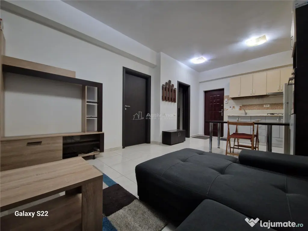 2 cam Militari Residence, str. Rezervelor- Cafe Roz 