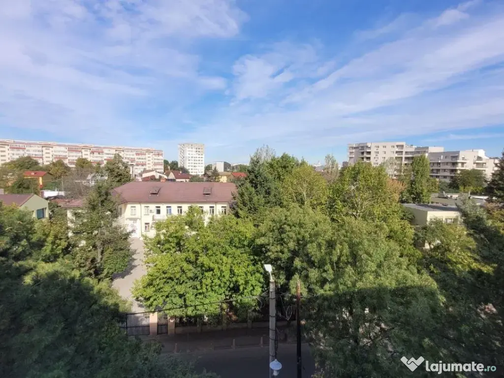 Brancoveanu, zona linistita, decomandat, 10 minute metrou, parcare 