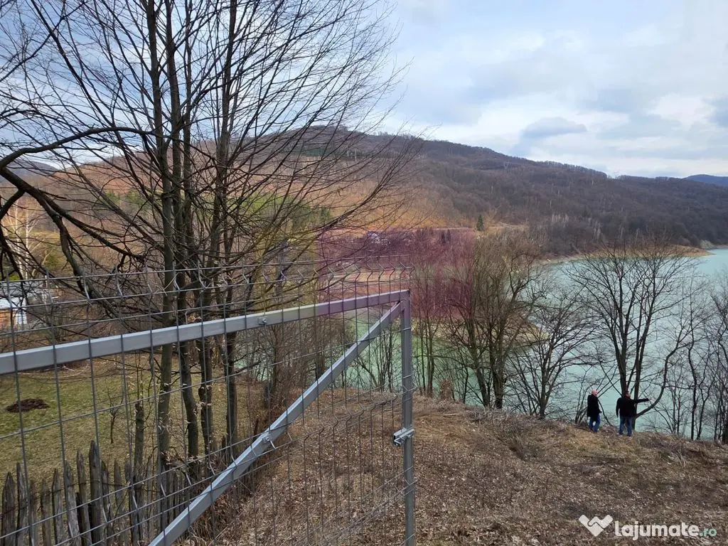 Teren cu deschidere la lac – Valea Doftanei, Prahova 