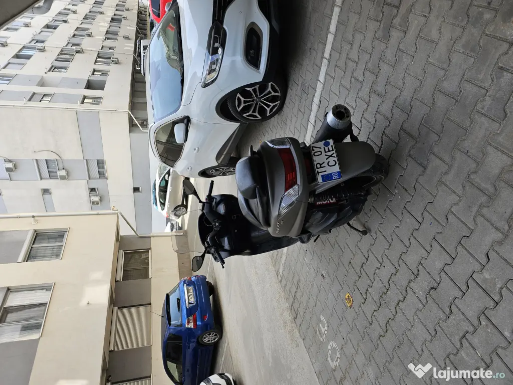 Maxiscuter Yamaha Majesty 400 