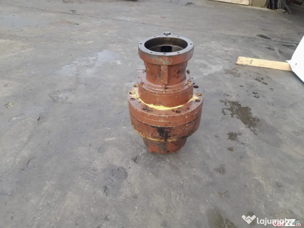 Reductor rotire Brevini ROT 60 I 30 pentru excavator pe roti Case 888 