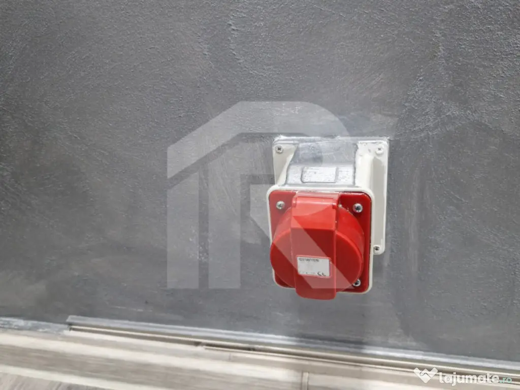 Spațiu comercial , Șoseaua Sălaj, locație cu vad, fost s 