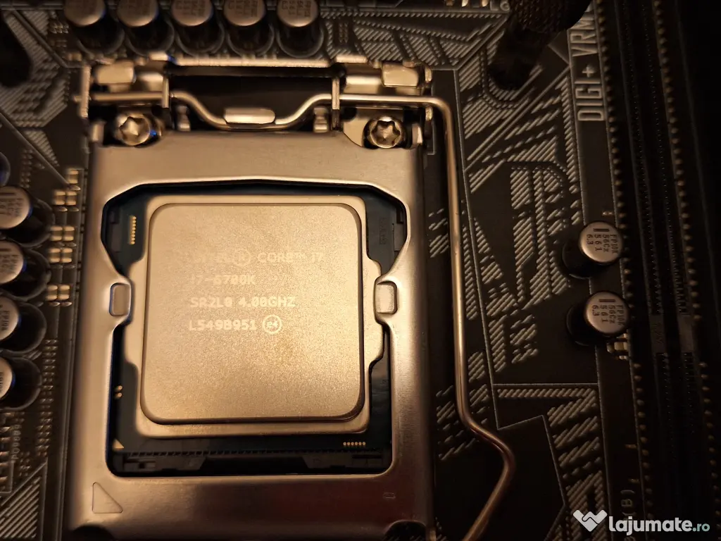 Asus z170 Deluxe + 6700k + 16 GB DDR4 3000MHZ – stare foarte bună!