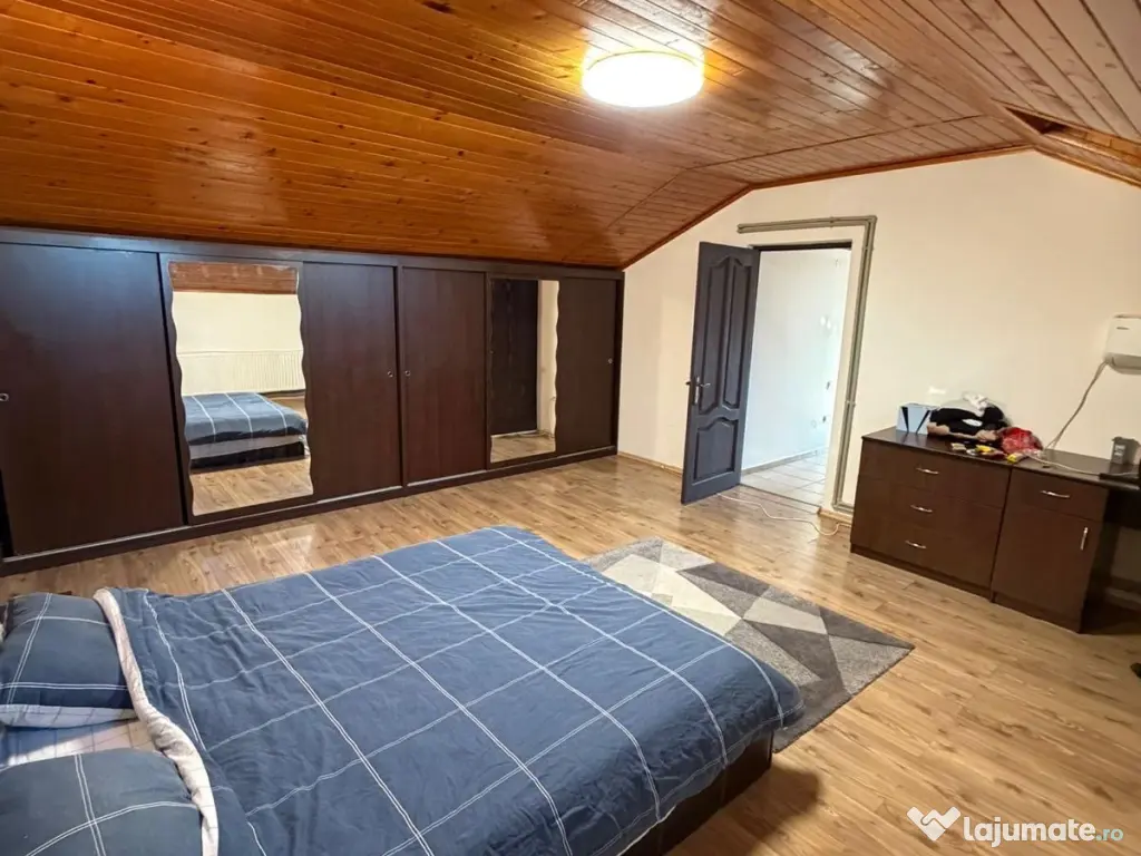 Casă de vânzare sau închiriere