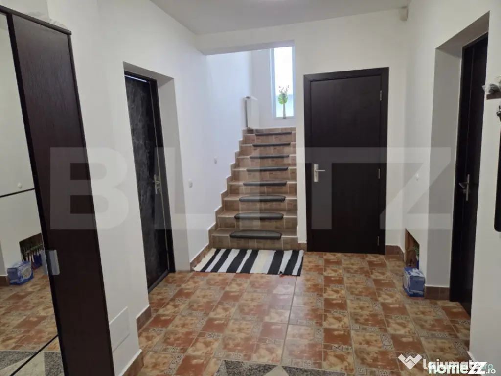 Casă individuală de vânzare | Europa – Zorilor | Teren 