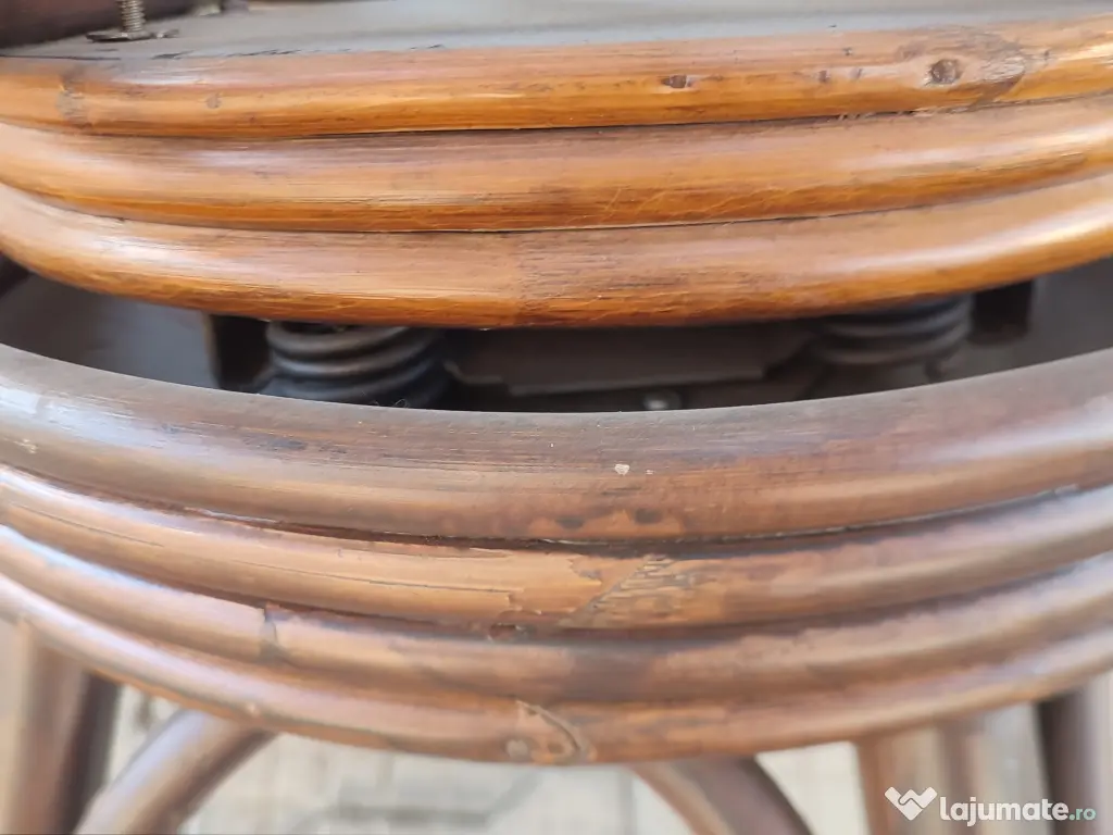 Scaun balansoar Thonet 