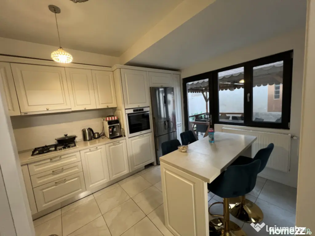 Vila cocheta 180 mp construiti, 340mp teren mobilata utilata 