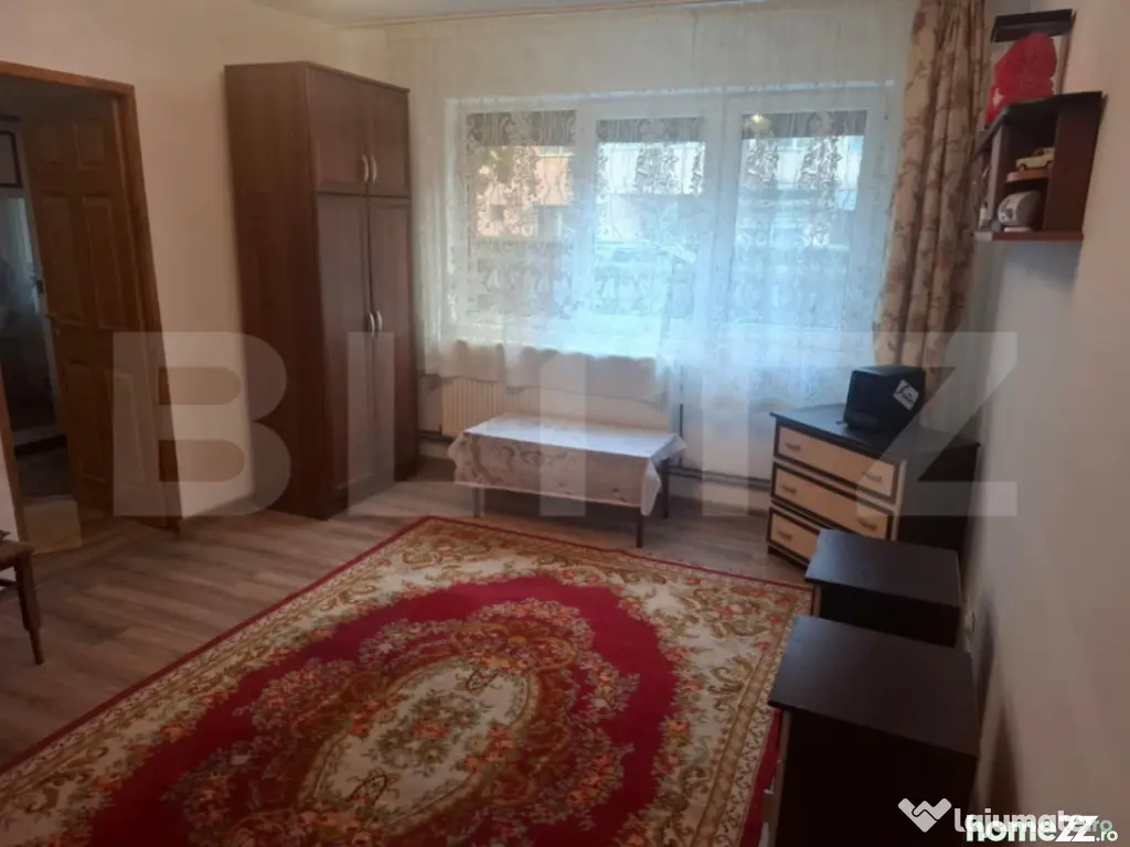 Închiriere Apartament 2 camere Micro 4 parter zonă liniș 